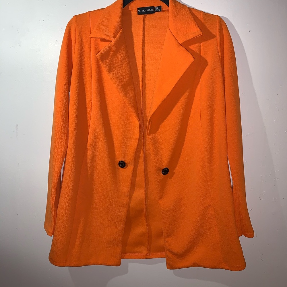 🍊 Blazer by PrettyLittleThing
